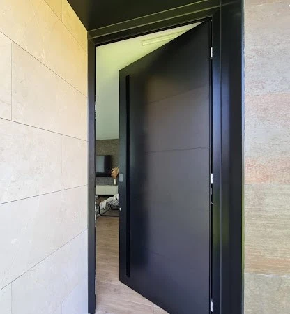 Puertas de calle en Jaén Úbeda y Linares