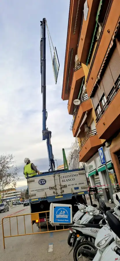 servicio de grua para instalación de ventanas