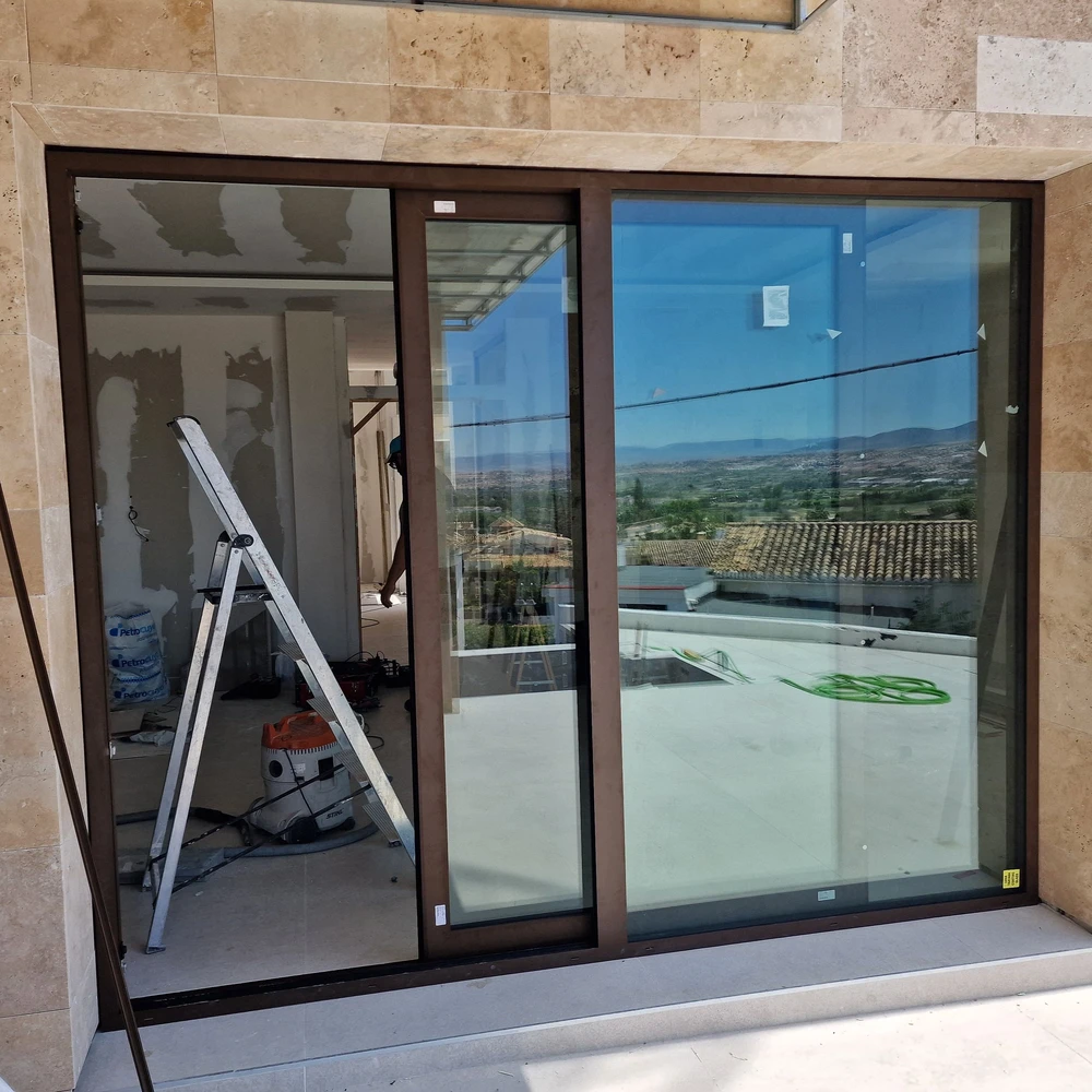ventanas-de-aluminio-celestino-blanco-jaen